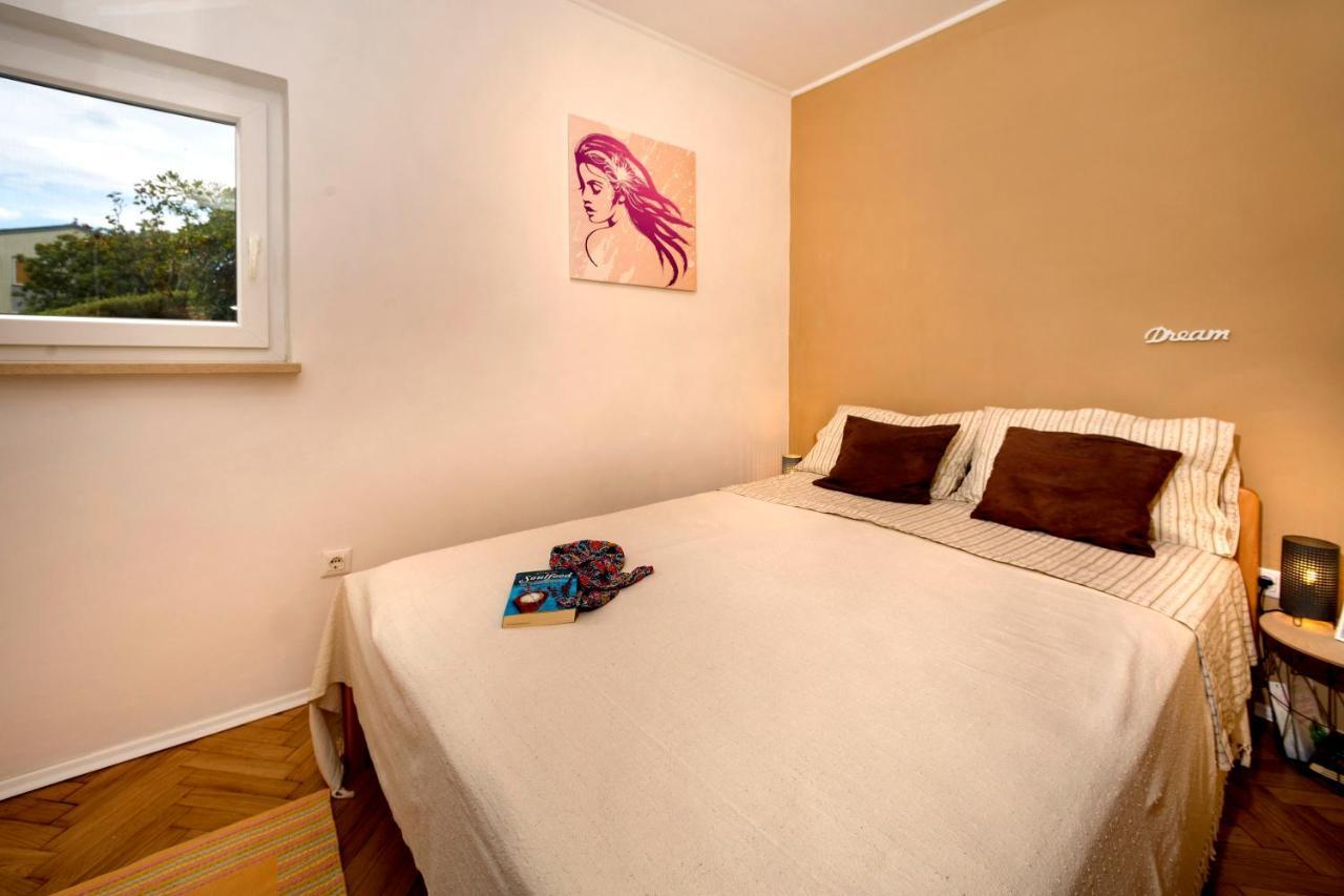 B Apartment Ravni Exterior foto